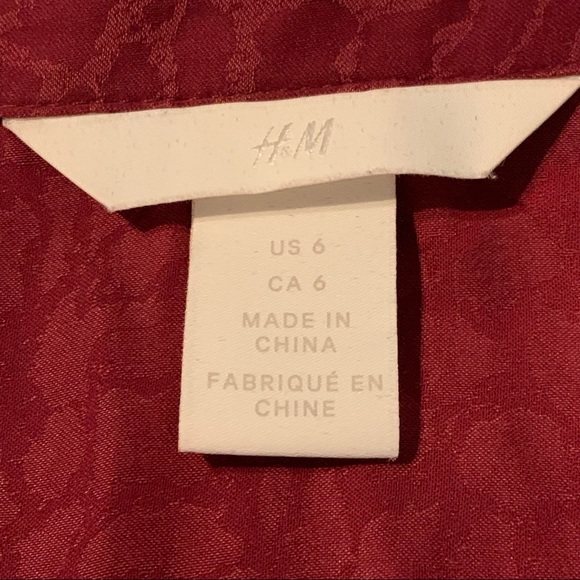 H&M Silky L/S Button Up Red Animal Print Top Sz 6 - Picture 8 of 13